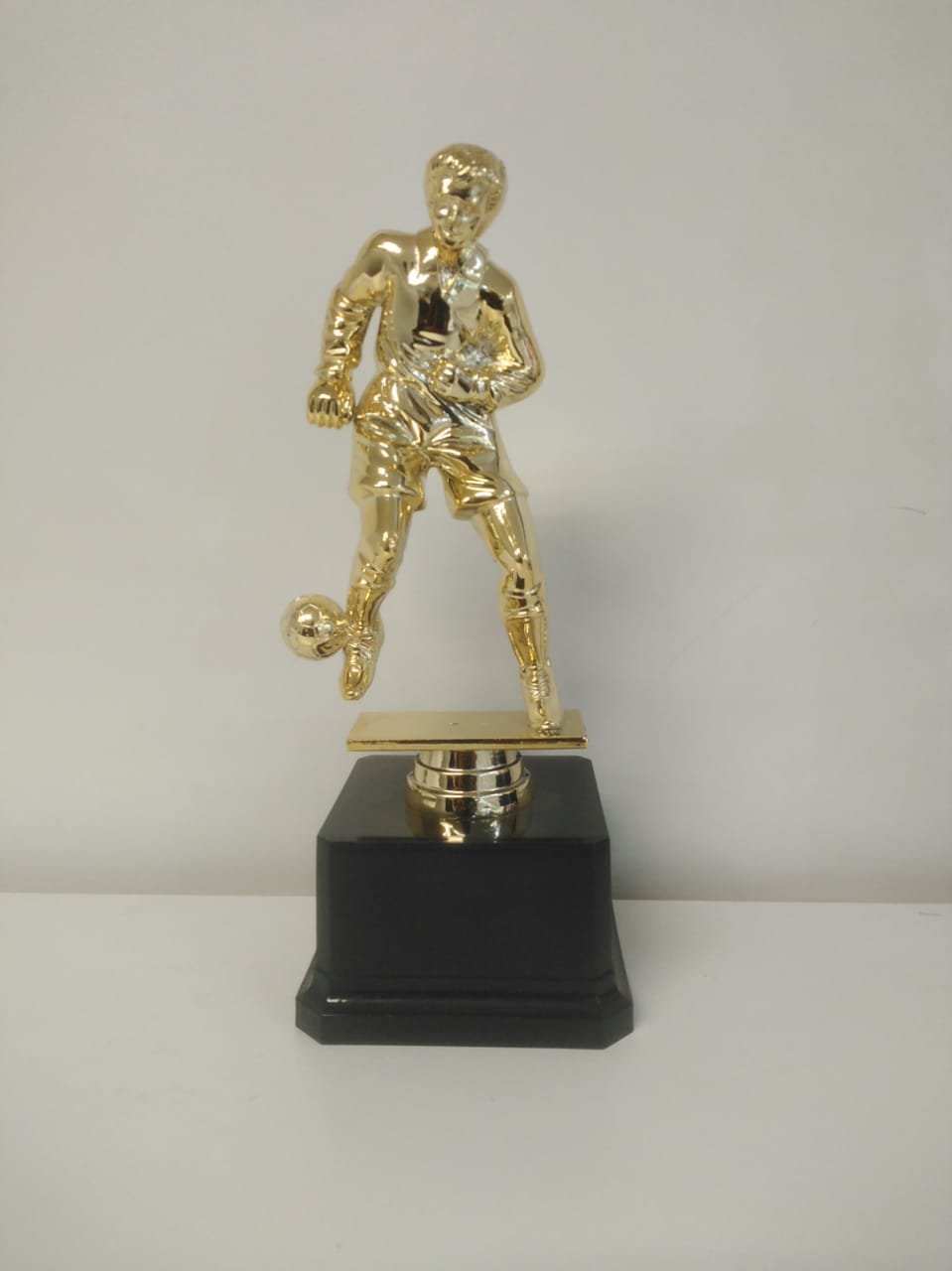 SC1A -Soccer Player Trophy (Small)
