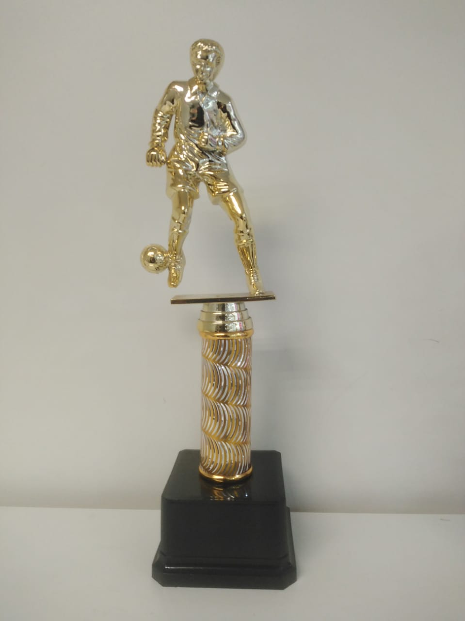 SC1C -Soccer Player Trophy (Large)