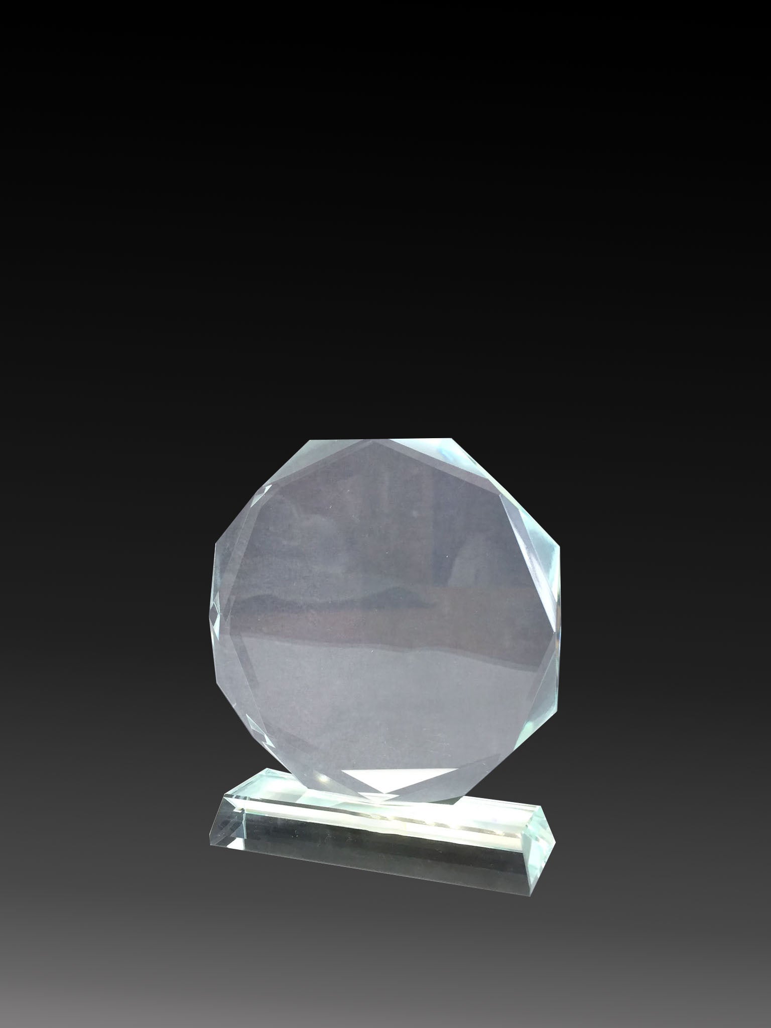 C32 Crystal Trophy