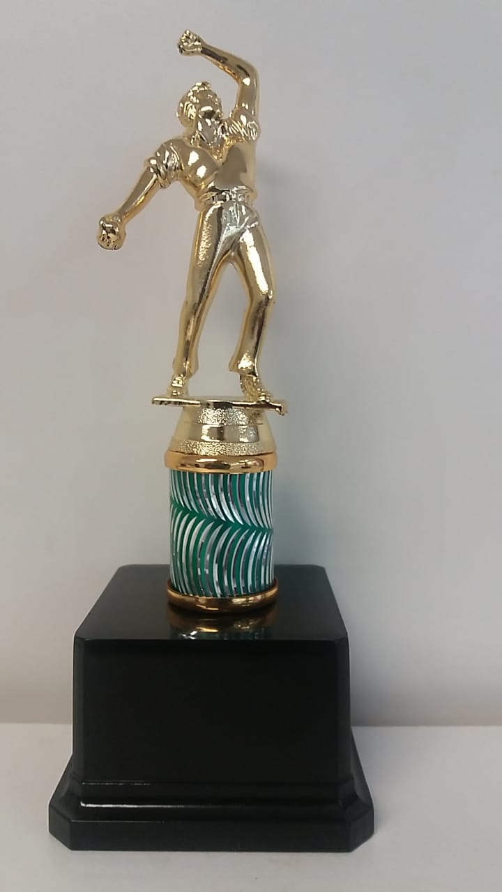 CR3B - CRICKET BOWLER TROPHY