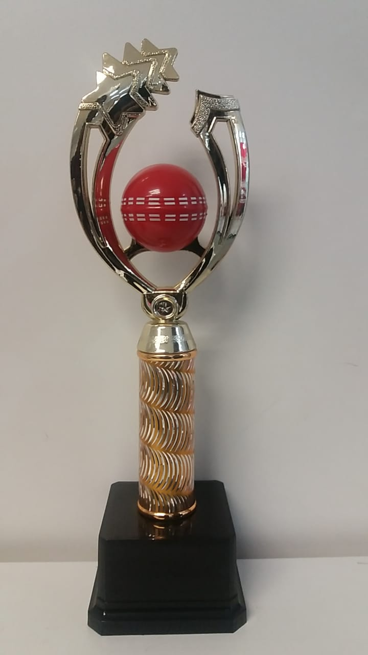 CR5C - CRICKET BALL TROPHY