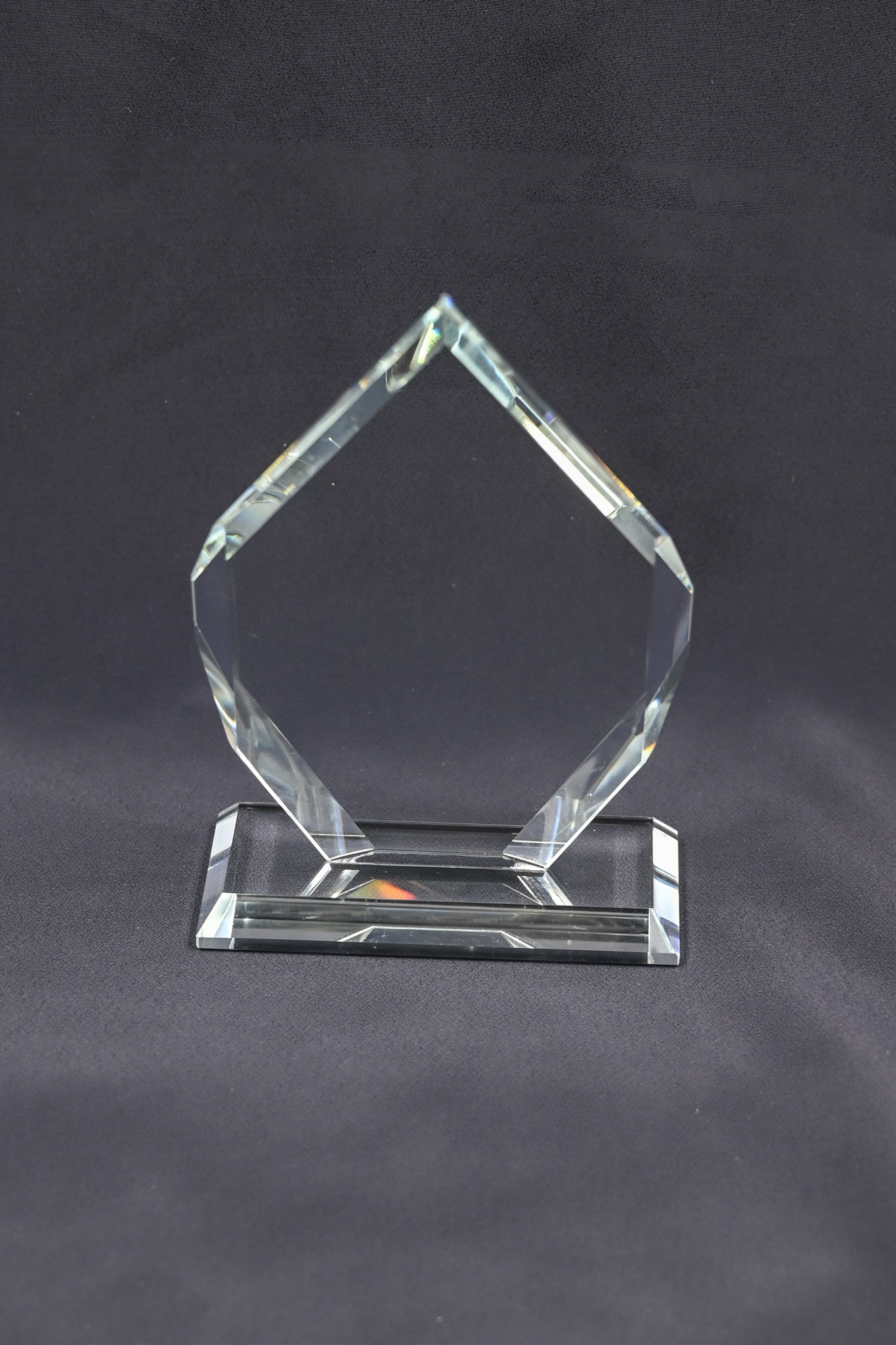 C241 small crystal trophy